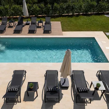 Palazzina 1 Mit Pool Und Wellness Holiday home Porec