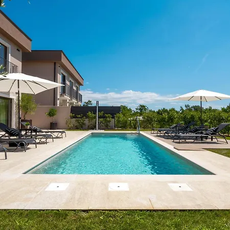 Holiday home Palazzina 1 Mit Pool Und Wellness Porec
